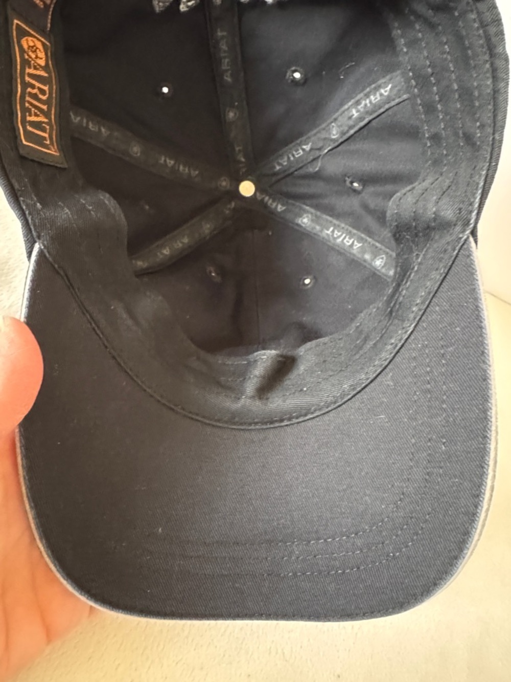 Ariat ball cap - Picture 6 of 8